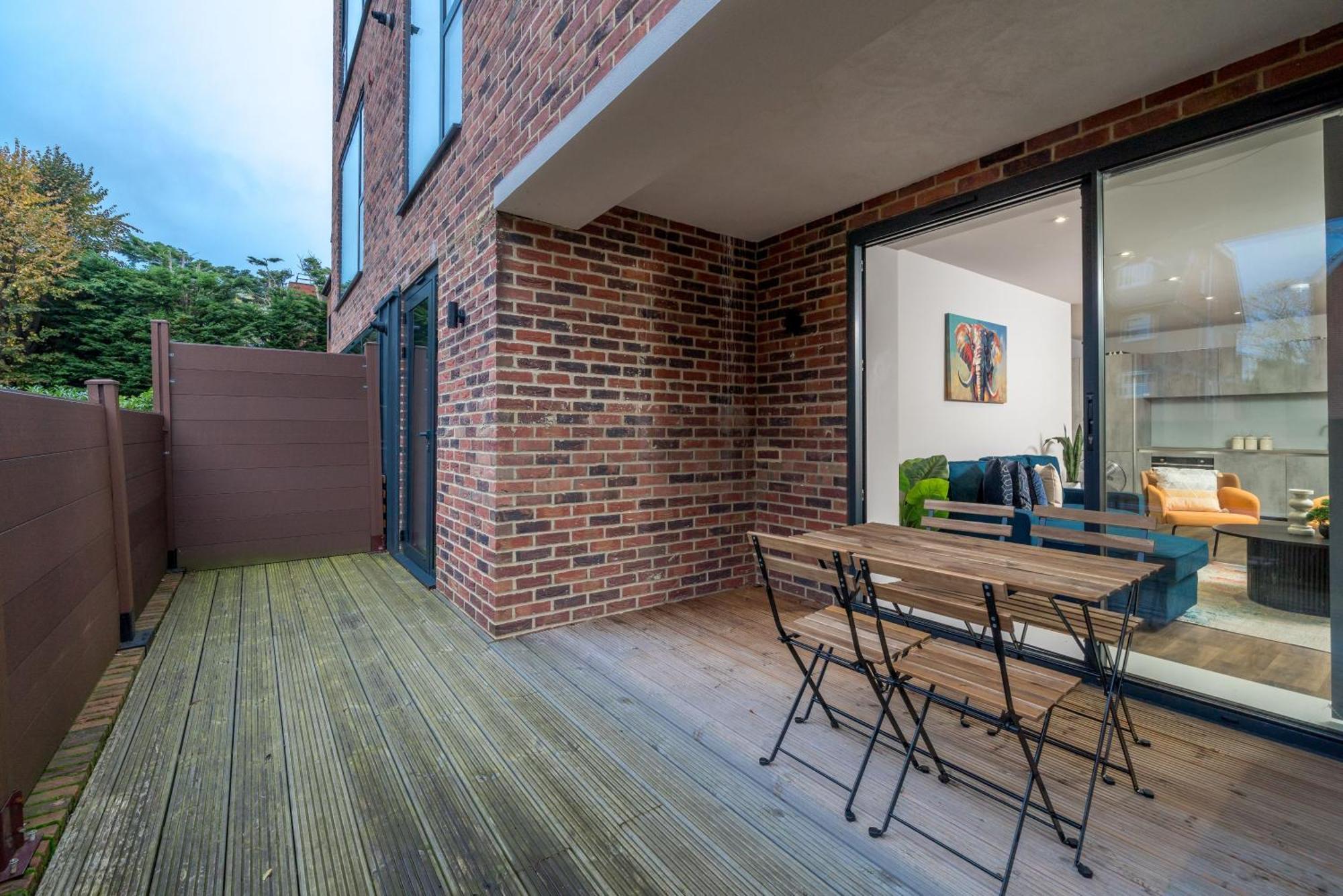 Boutique Lux London Apartments-Free Parking Totteridge Екстериор снимка