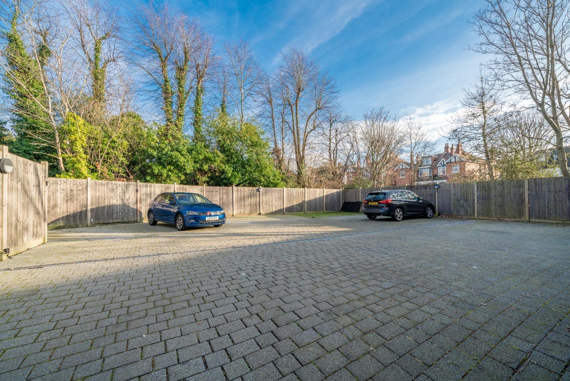 Boutique Lux London Apartments-Free Parking Totteridge Екстериор снимка