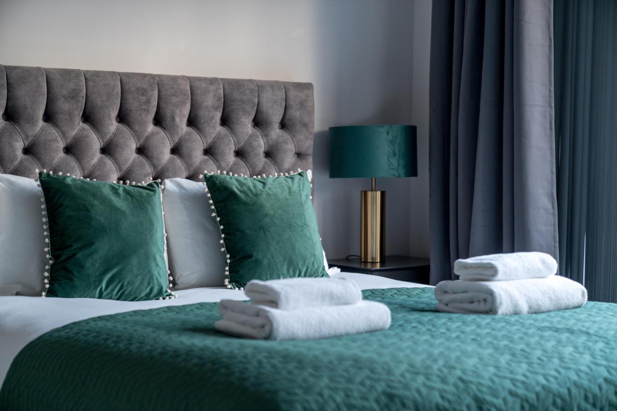 Boutique Lux London Apartments-Free Parking Totteridge Екстериор снимка