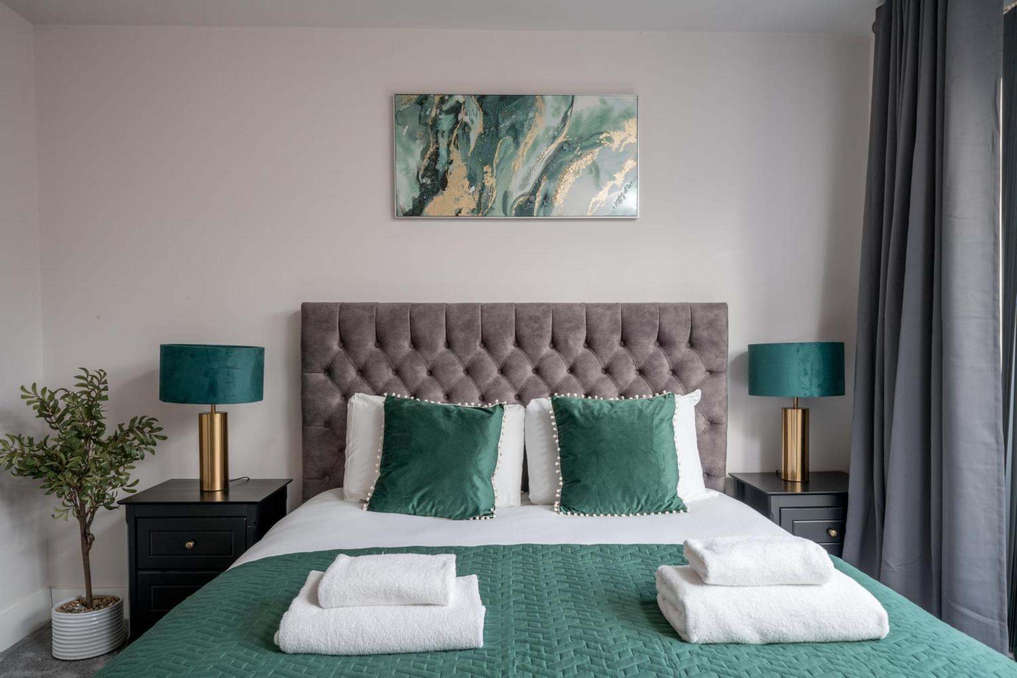 Boutique Lux London Apartments-Free Parking Totteridge Екстериор снимка